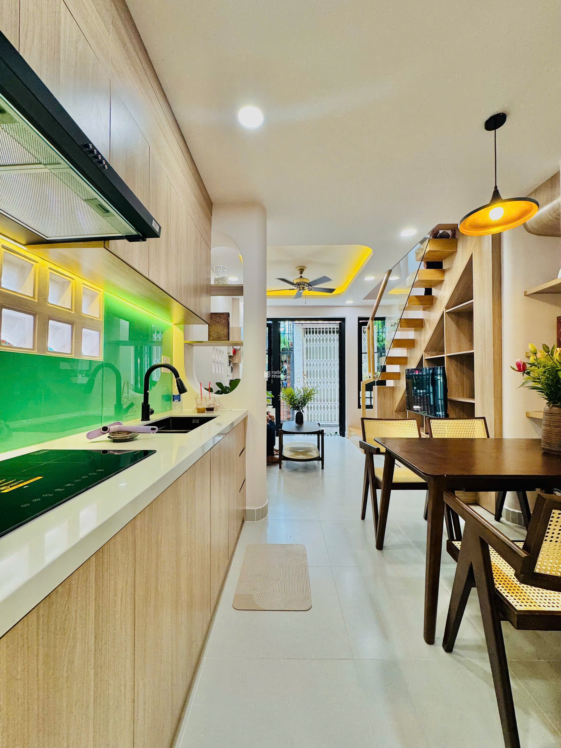 Tầm Vu - Căn Góc - 232/ Quốc Lộ 13 , P26 , Quận Bình Thạnh .