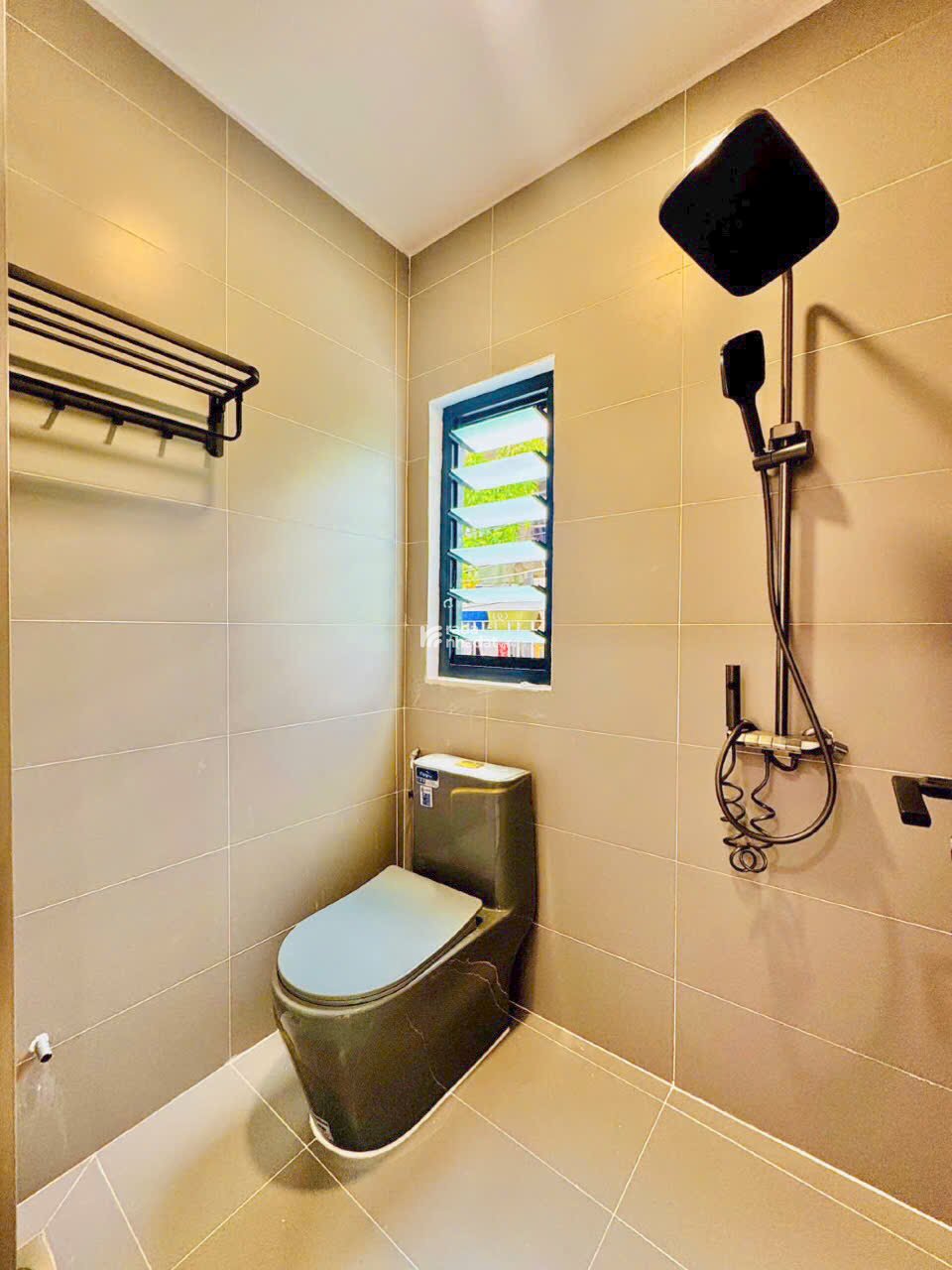 Tầm Vu - Căn Góc - 232/ Quốc Lộ 13 , P26 , Quận Bình Thạnh .