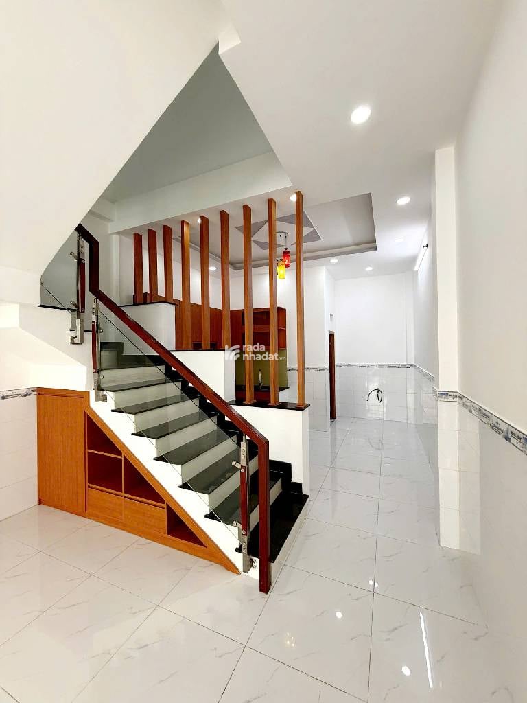 BÁN NHÀ TRỊNH THỊ TRỌNG,NHỈNH 4 TỶ 