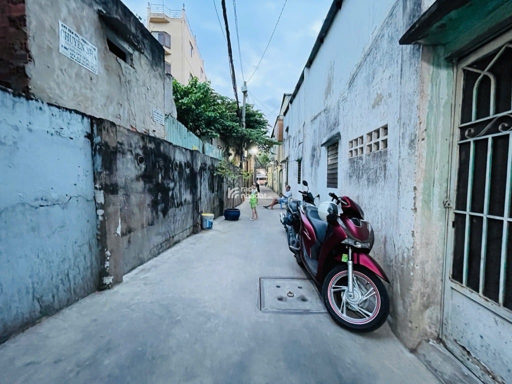 SIÊU PHẨM, HẺM XE HƠI LÊ QUANG ĐỊNH, BÌNH THẠNH, 21M2 CÓ KC Ở NGAY. GIẢM 650TR CHỈ CÒN 4.5T TL 