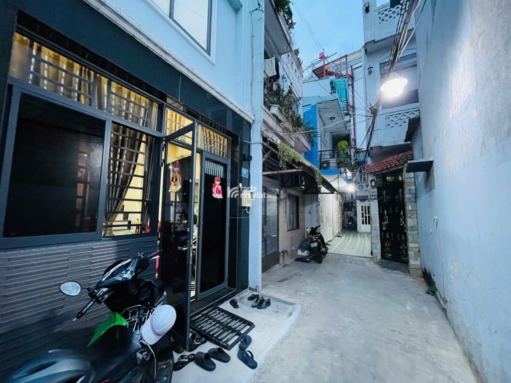 SIÊU PHẨM, HẺM XE HƠI LÊ QUANG ĐỊNH, BÌNH THẠNH, 21M2 CÓ KC Ở NGAY. GIẢM 650TR CHỈ CÒN 4.5T TL 