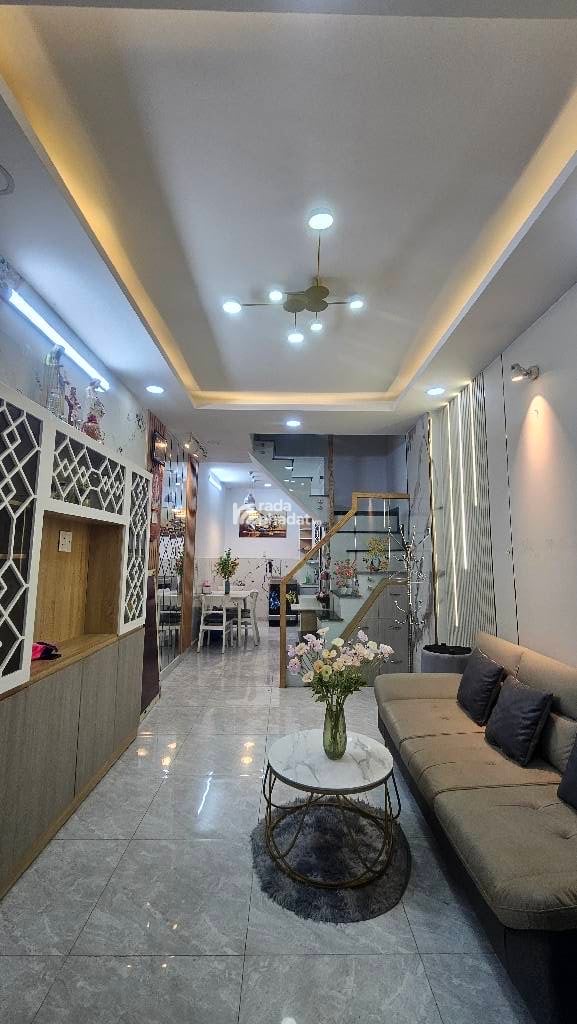 HẺM XE HƠI - 1 CĂN RA MT - 30M2 X 2TẦNG - VUÔNG - H.CÔNG - CHO THUÊ BÈO 10TR/TH - TÂN BÌNH