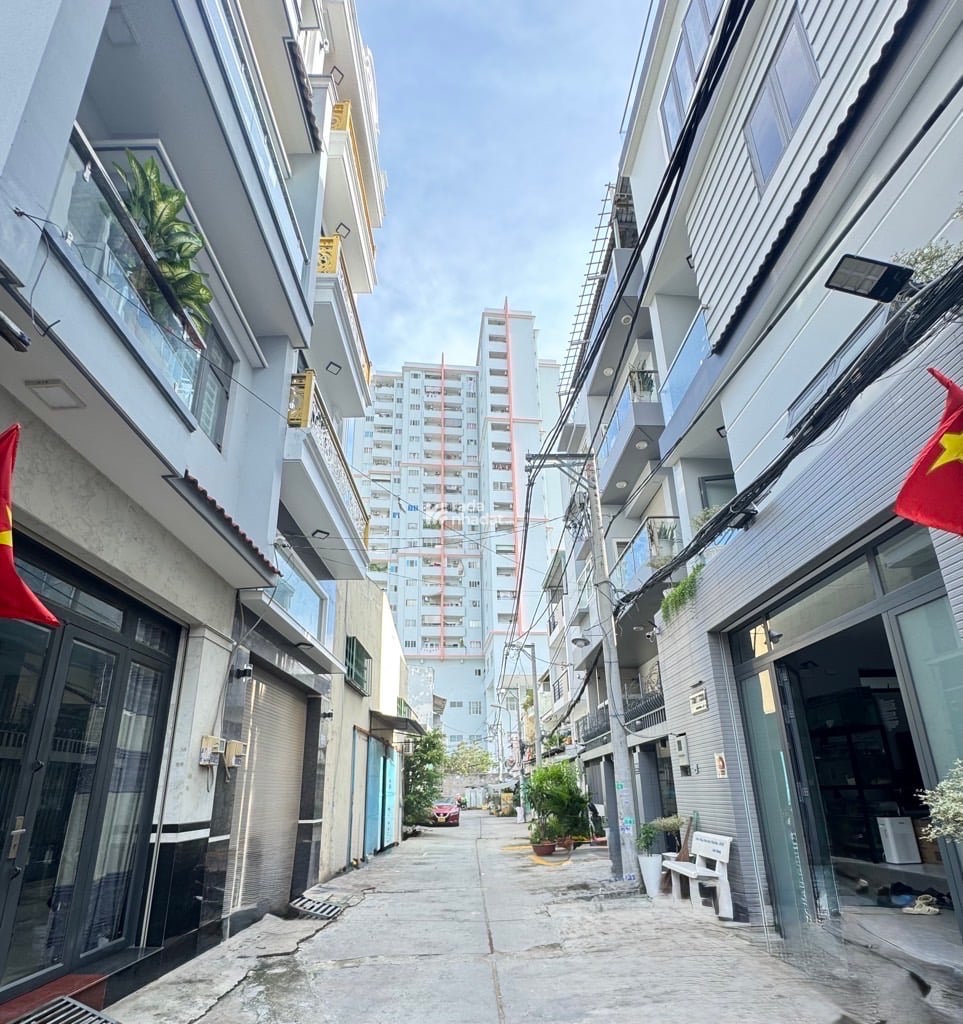 GẦN TÂN PHÚ VÀ QUẬN 6 - NHÀ MỚI TOANH 5 TẦNG - Ở VÀ KINH DOANHHương lộ 2  BTĐA Bình  Tân,