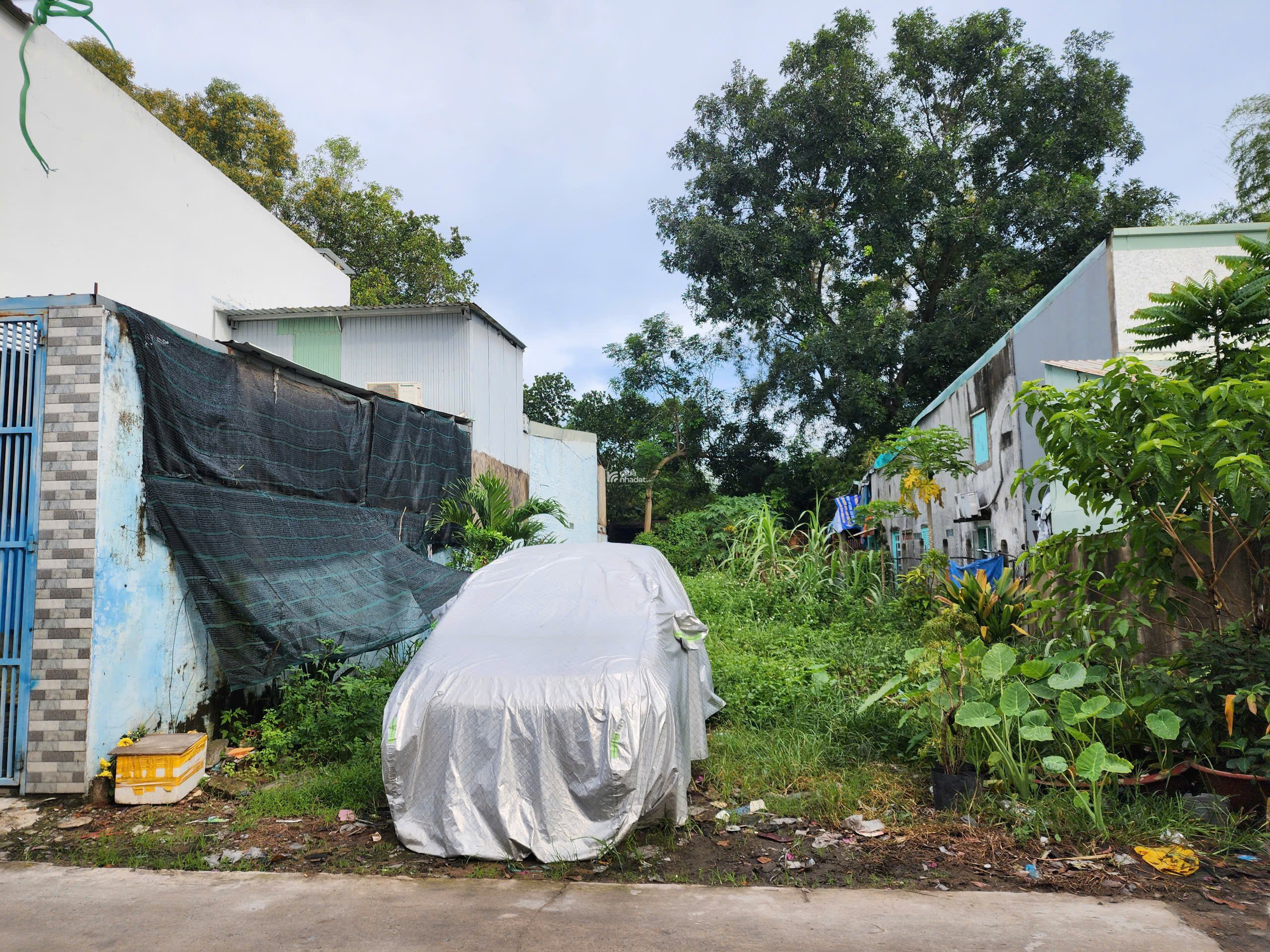  BÁN GẤP ĐẤT HXH  121M CHỈ 5 TỶ ĐS  SÁT VINHOME Q9