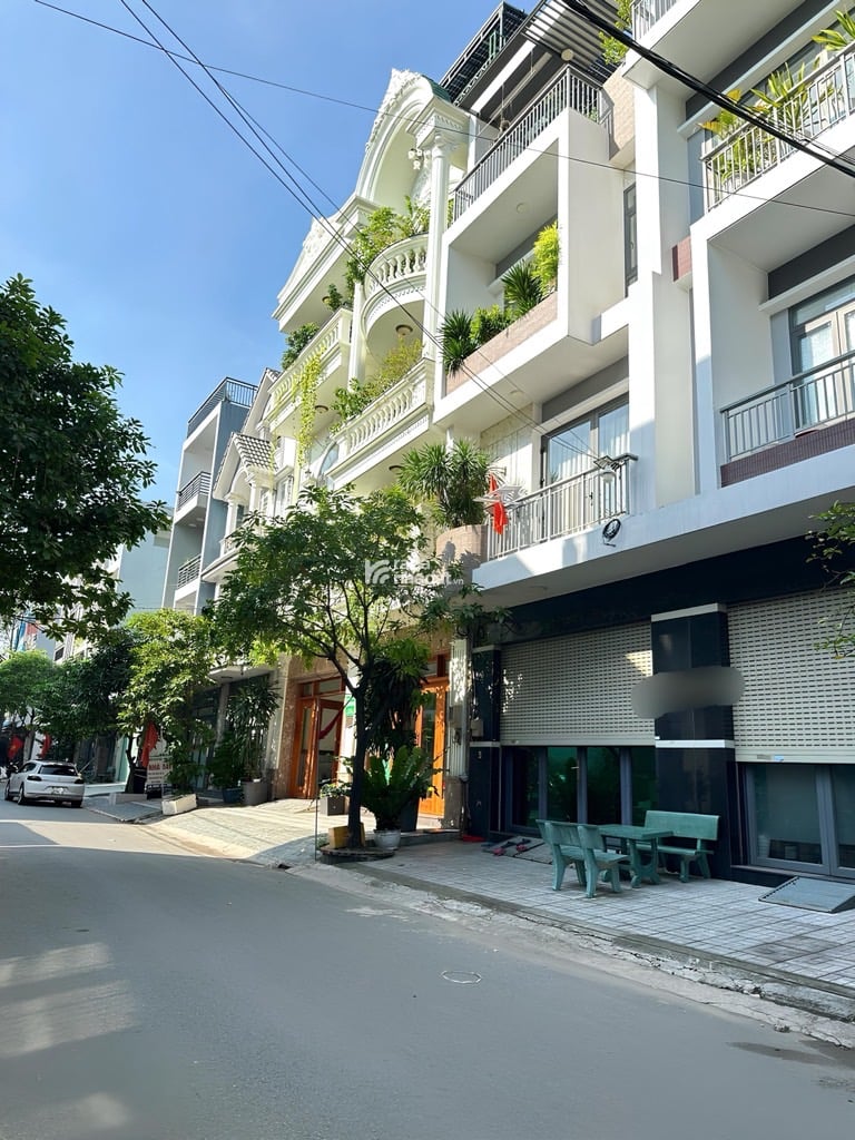 NHÀ  BIỆT THƯ ĐƯỜNG 12M LỀ 3M PHƯỜNG BÌNH HƯNG HÒA BÌNH TÂN  CHỈ 8xTY