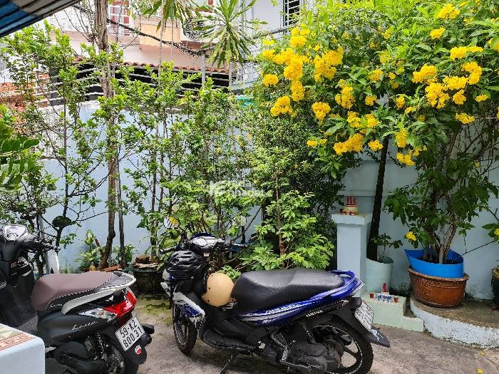 BÁN NHÀ LÒ GỐM QUẬN 6 120M2 11.5 TỶHẺM 1 TRỤC SÁT MẶT TIỀN KẾ CÔNG VIÊN BÌNH PHÚ