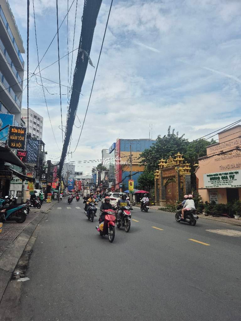 SIÊU PHẨM, HẺM XE HƠI LÊ QUANG ĐỊNH, BÌNH THẠNH, 2 TẦNG MỚI XÂY. GIẢM 650TR CHỈ 4.6T 