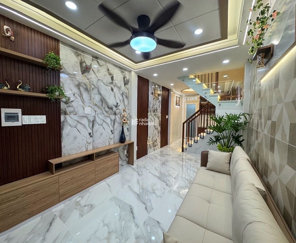 Siêu phẩm quận 5 Nhà 3 tầng trệt 2 lầu gồm 4PN3WC Nhà mới xách valy vào ở ngay