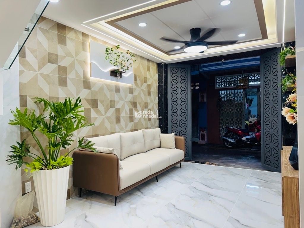 Siêu phẩm quận 5 Nhà 3 tầng trệt 2 lầu gồm 4PN3WC Nhà mới xách valy vào ở ngay