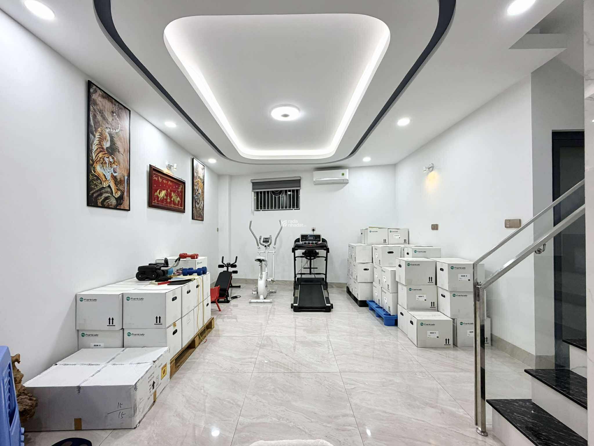 TOÀ NHÀ 8 TẦNG THANG MÁY - LÔ GÓC 3 MẶT THOÁNG - 13 PHÒNG HẺM NHỰA 6M - 24 TỶ