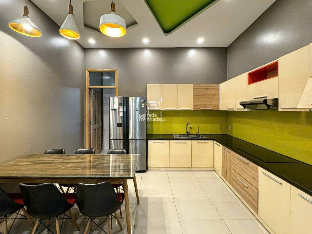 Bán gấp nhà 3 tầng Đông Hưng Thuận 05 Quận 12 Hxh thông 4.2x25m nở hậu tài lộc  Giá 6.8 tỷ