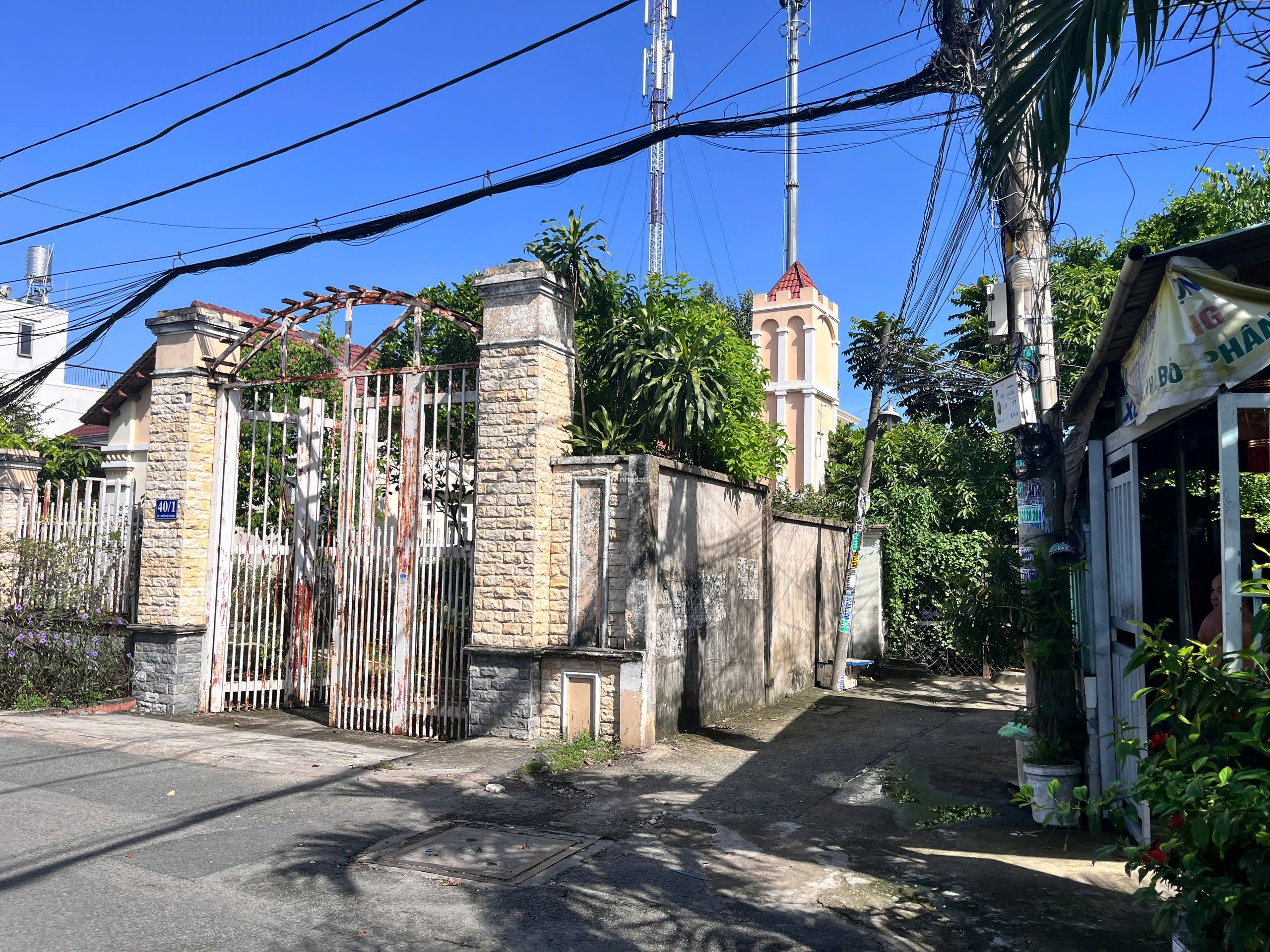 Nhà vườn 1600m2, hóc môn phù hợp khách mua làm Café vườn