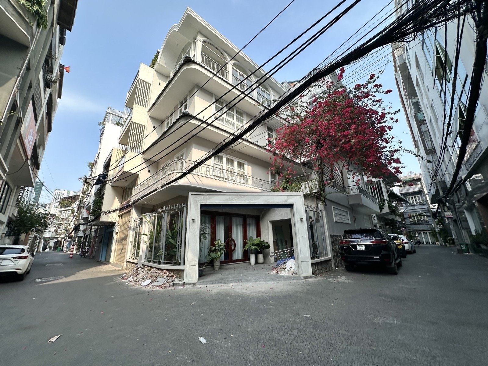 QUẬN 1 - HẺM 8M  Ô TÔ CHÁNH - 46M2 - CHỈ 8,7 TỶ CTL