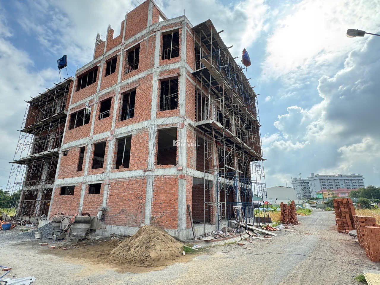 Bán nhà phố 4 tầng, mới xây ngay Bình Chiểu 