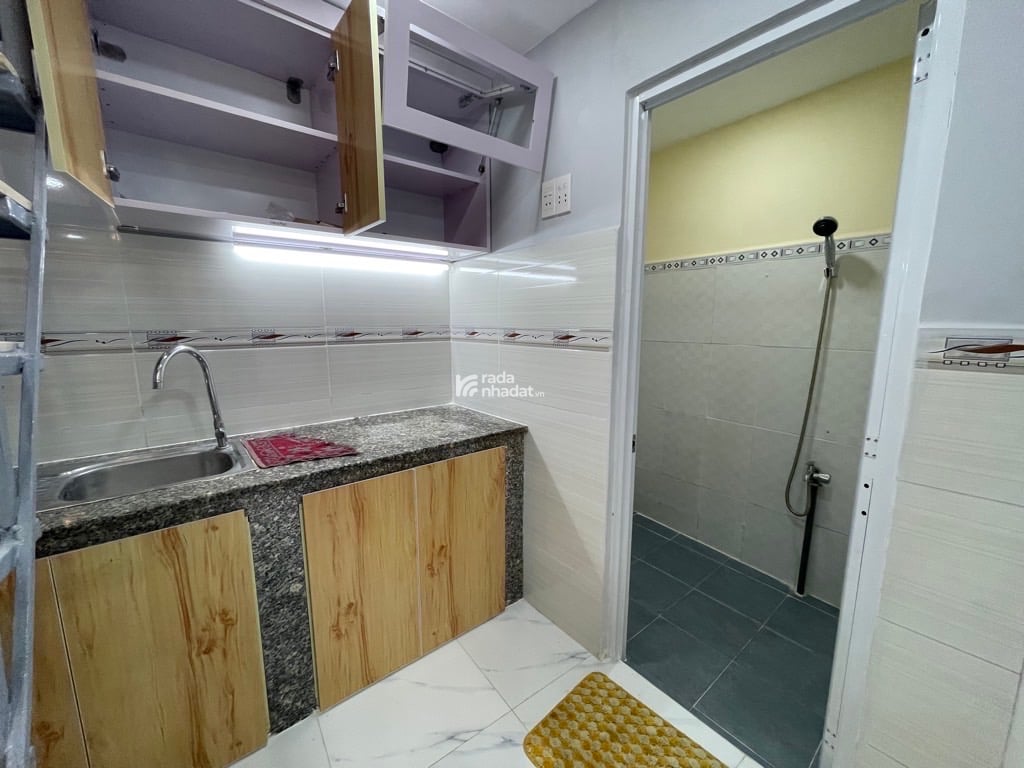 Nhà đẹp - 3 tầng - gần HXH - Chỉ 2.5 tỷ