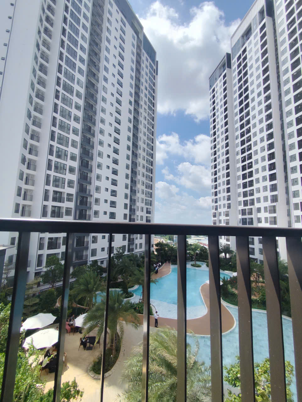 Bán căn 1PN 50m2 giá 2,75 tỷ full phí full nội thất CC Green Skyline