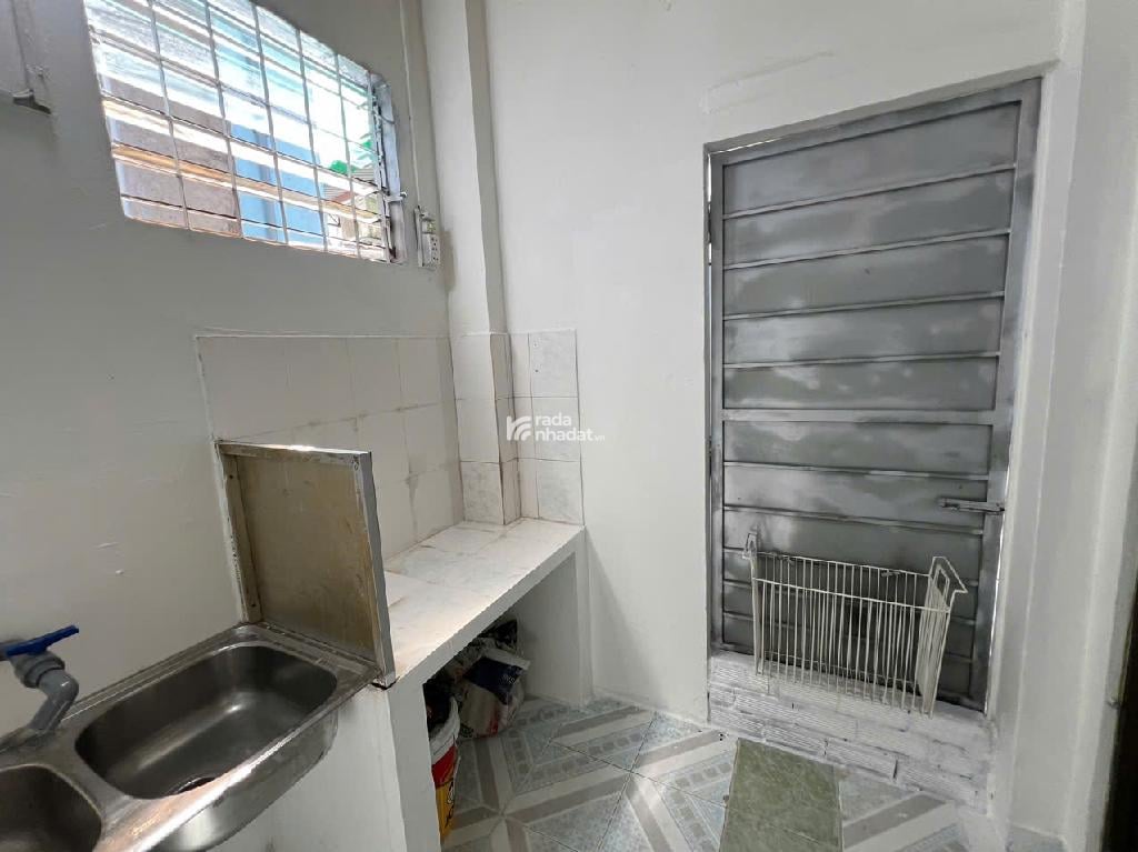 BÁN NHÀ LÒ GỐM 25M2 2.4 TỶ LÔ GÓC 3 MẶT THOÁNG SỔ HỒNG RIÊNG QUẬN 6