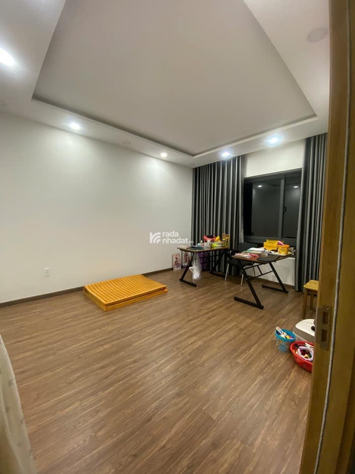 CHO THUÊ NHÀ 5X20M XÂY MỚI, 4PN MÁY LẠNH, SÂN ĐẬU ÔTÔ, ĐƯỜNG 8M, KDC HỒNG LONG,THỦ ĐỨC