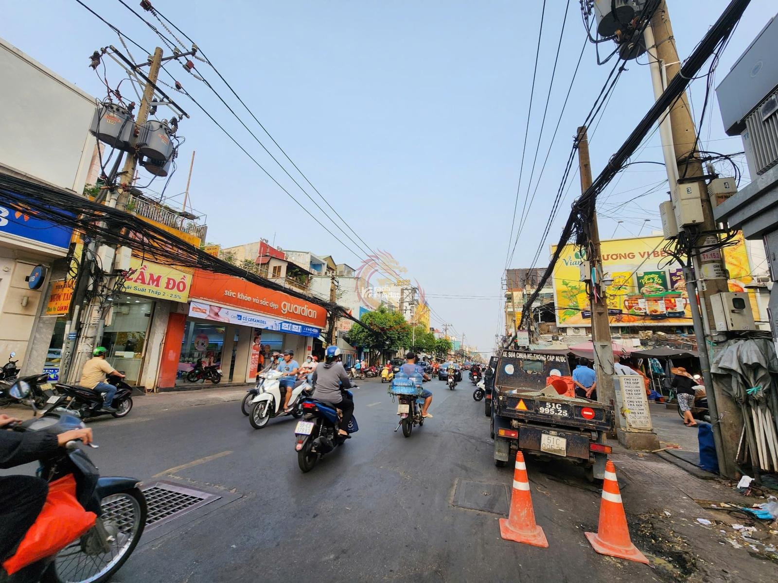 45.8 tỷ! Bán MT Cách Mạng Tháng 8, Q.3 5.6x26m  3 tầng