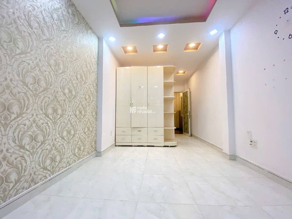 NHÀ MỚI ĐẸP - NGAY CẦU VƯỢT 3 THÁNG 2 - LÝ THÁI TỔ - QUẬN 10 - 31M2 - 5 TẦNG - HẺM Ô TÔ - 10 TY 500