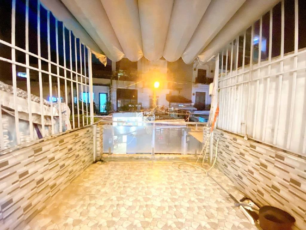 NHÀ MỚI ĐẸP - NGAY CẦU VƯỢT 3 THÁNG 2 - LÝ THÁI TỔ - QUẬN 10 - 31M2 - 5 TẦNG - HẺM Ô TÔ - 10 TY 500