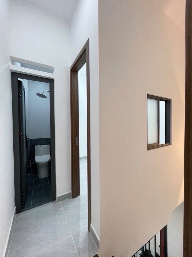 Vị trí: Nhà 1/ cách mặt tiền chỉ 20m; 3p qua tới Aeon MALL Tân Phú.- Diện tích: 20m2.- Kết cấu: 1 t