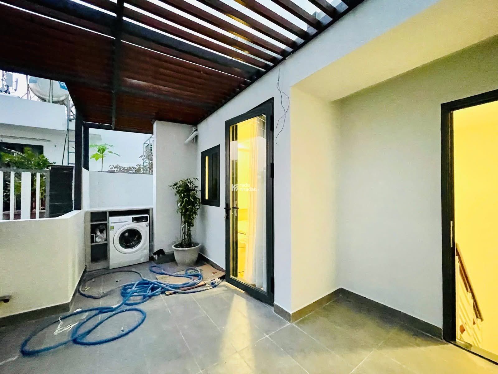 Bán nhà 3 tầng ngay Đ. Hoa Lan, Phường 2, Phú Nhuận 64m2(4,2m x 15m) sổ công chứng ngay