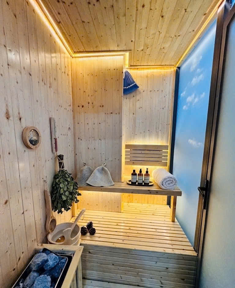 Bán nhà Lê Văn Sỹ - QUẬN 3 - 5.7 x 7 m - 4 tầng - 7.3 tỷ