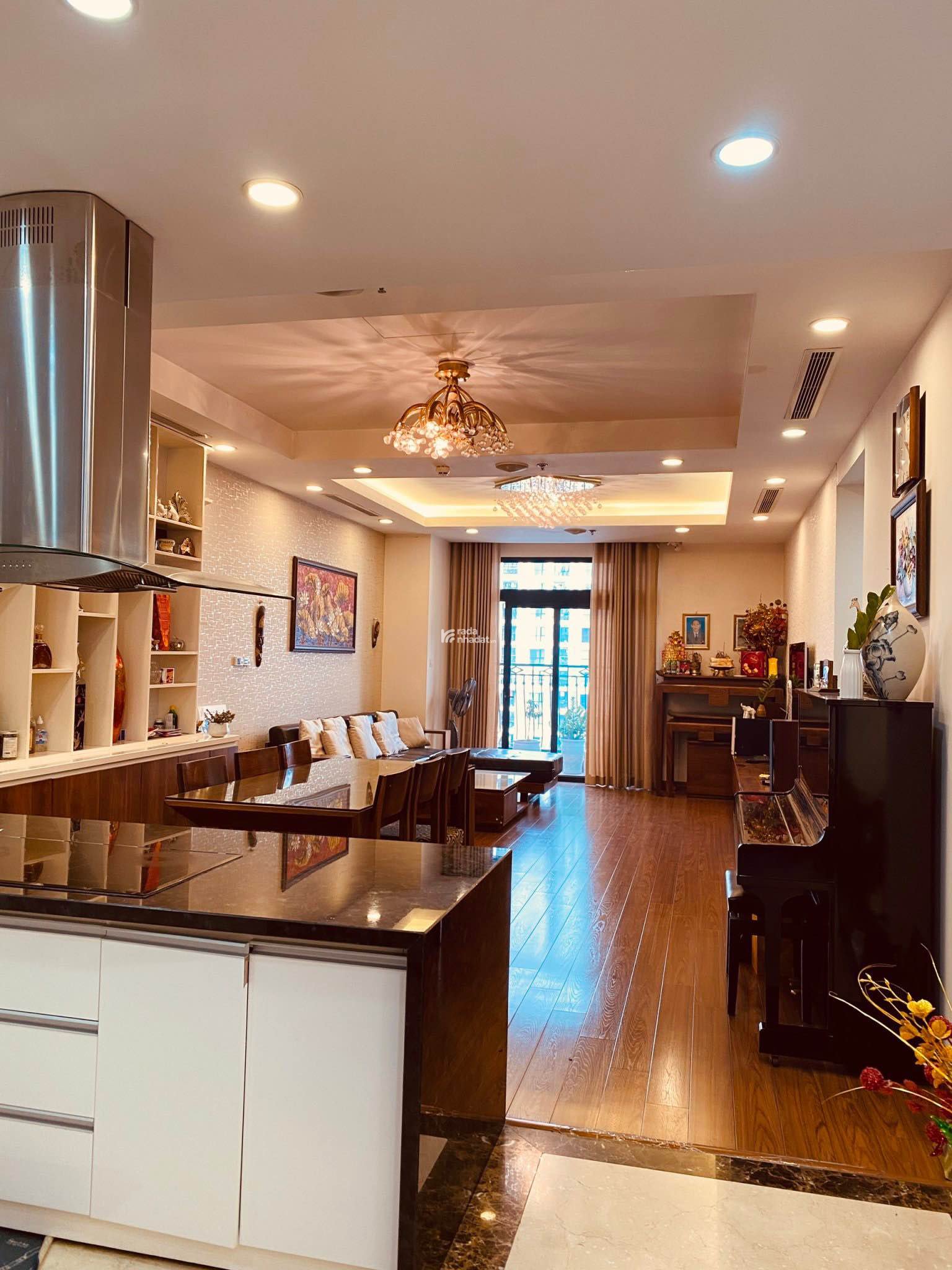 Chính chủ tôi bán căn hộ Vườn Xuân - 71 Nguyễn Chí Thanh - 76,1m2 có 2 phòng ngủ full đồ