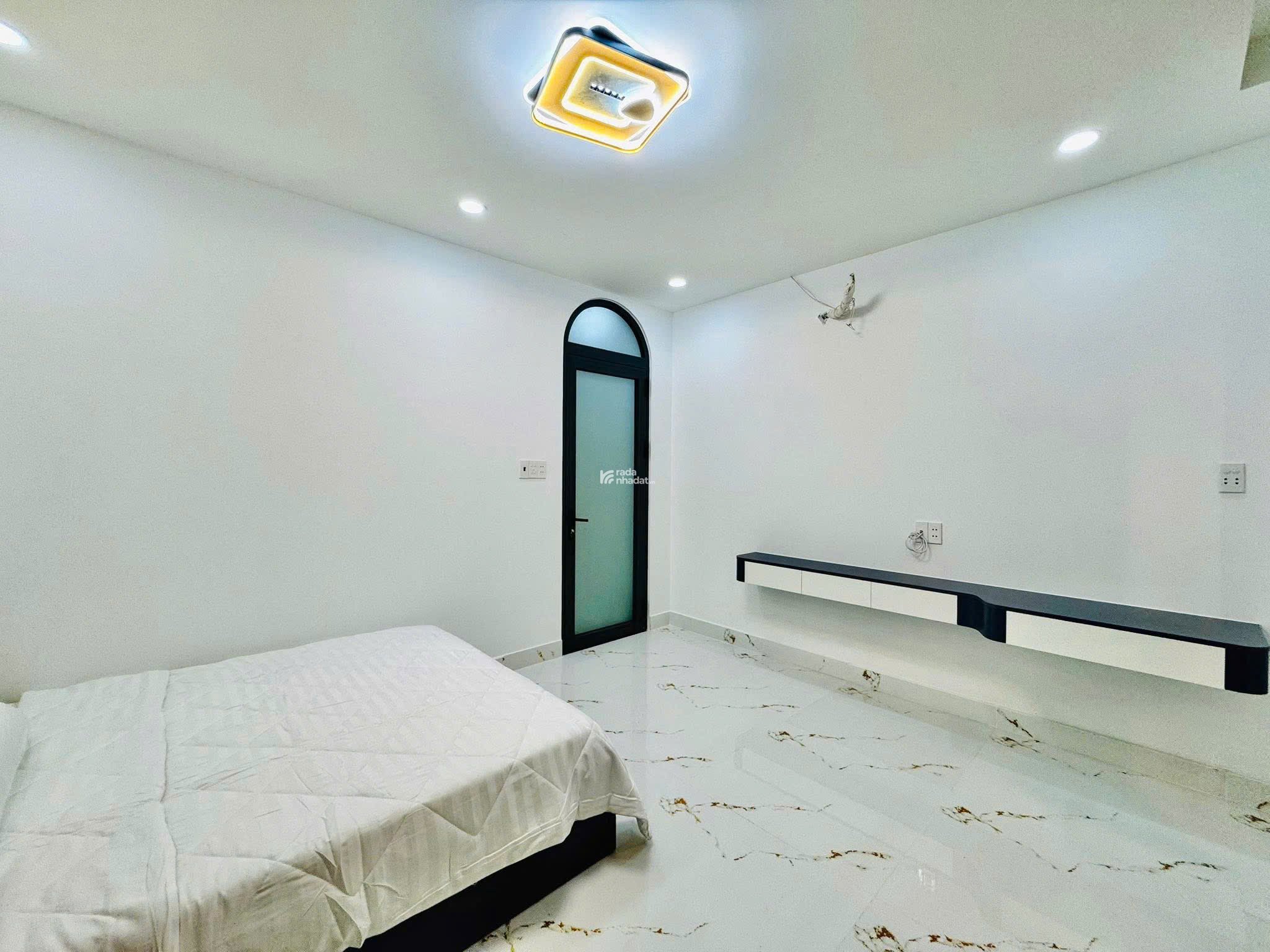 Bán nhà ngay đường Phan Văn Hân, Bình Thạnh. Giá 4 tỷ 250tr/ DT 51,5m2, Sổ Hồng Riêng, Đường ô tô