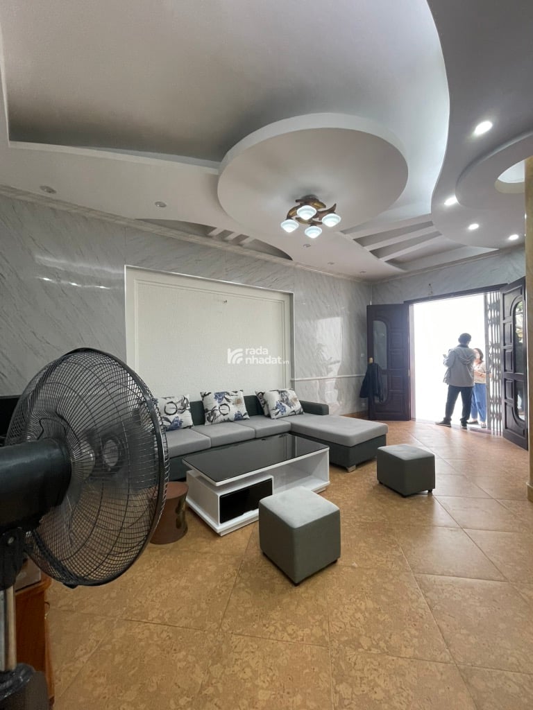 HOÀNG QUỐC VIỆT - CHỦ THEO VỢ VÀO NHA TRANG - ĐỂ LẠI NHÀ CŨ 3 TẦNG - 8.5 TỶ