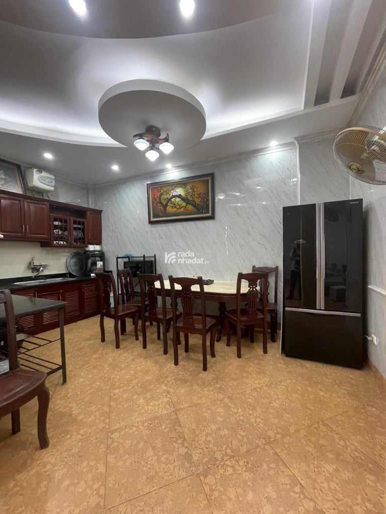 HOÀNG QUỐC VIỆT - CHỦ THEO VỢ VÀO NHA TRANG - ĐỂ LẠI NHÀ CŨ 3 TẦNG - 8.5 TỶ