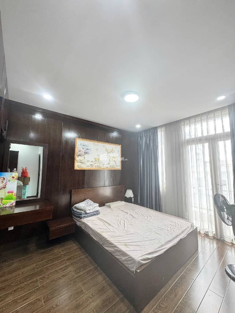 NHÀ ĐẸP Ở NGAY 5 TẦNG HẺM NHỰA 7m KHU PHÂN LÔ SÁT MẶT TIỀN QL13 4,7X13 CHỈ 8,6 TỶ