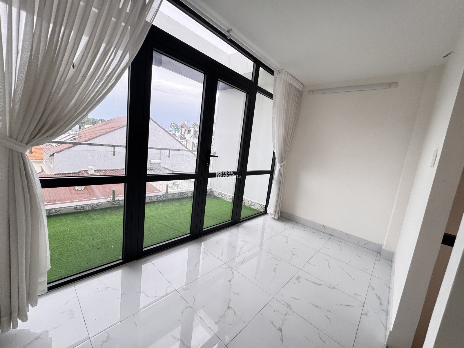 NHÀ ĐẸP 4 TẦNG 45m2 4 PN - FULL NỘI THẤT HẺM OTO THÔNG
