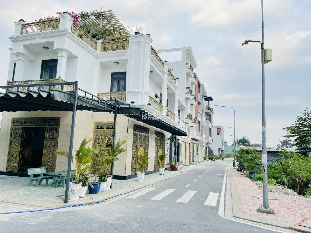 75,6 m2 đường 8m ngay Hương Lộ 2 nối dài, dân đông tiện về Tân Phú-Q11-Q6. Giá tốt thu hồi vốn