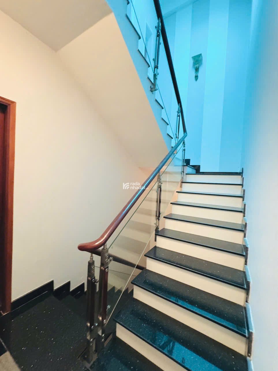 Hẻm Xe Hơi - Khu Phân Lô Gần Chân Cầu Phạm Văn Đồng, 4.5x18.4m, 4 Tấm, Giá 13.9 Tỷ Bớt Lộc