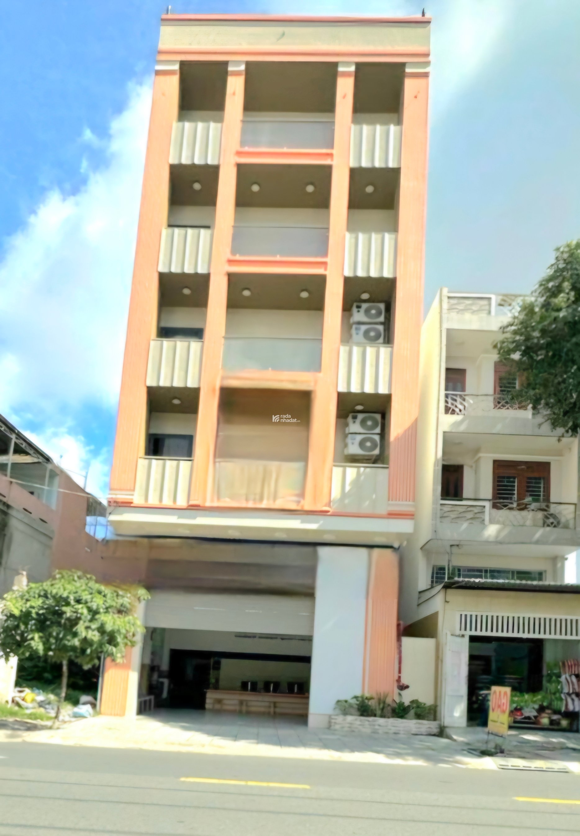 TÒA NHÀ BUILDING MẶT TIỀN 8 TẦNG BỀ THẾ TÂN PHÚ - DÁ 40,,T