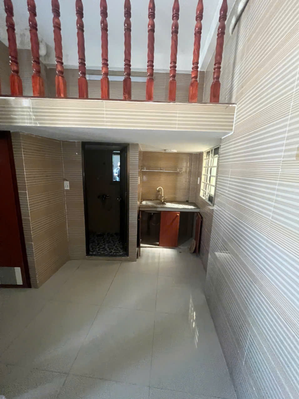 Chủ trực tiếp bán gấp CHDV 6 tầng HXH Lạc Long Quân - Dòng tiền 100tr/th - 29.9 tỷ