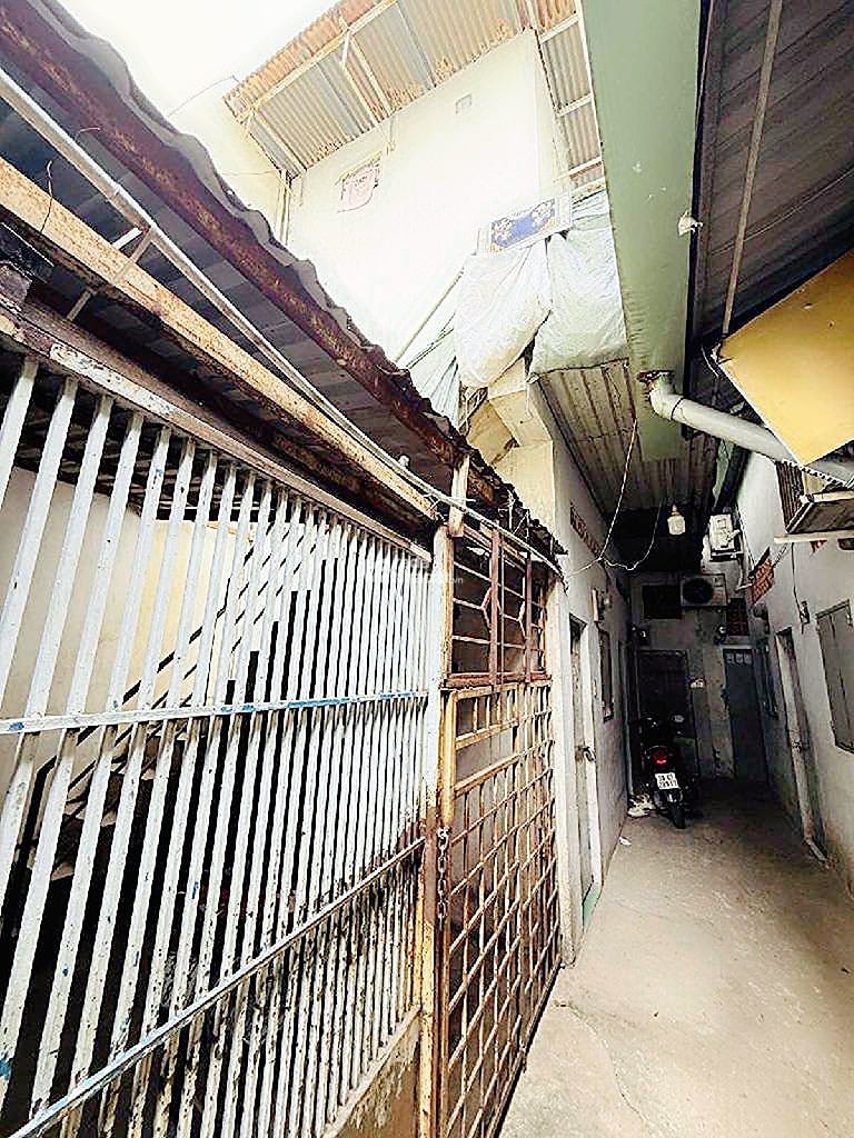 Bán nhà gần lê trọng tấn bình hưng hoà