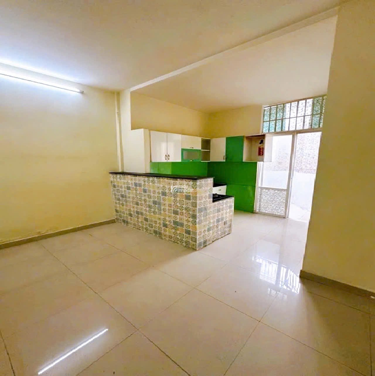 Nhà Lô góc QUẬN 3 -Cách Mạng Tháng Tám - 4 x 13 m - 6.8 tỷ