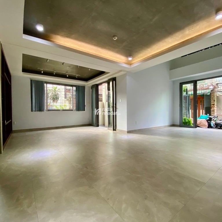 Hiếm Biệt Thự mini cao cấp đường Hồng Bàng Q11 xe hơi vào nhà, DT 7.5x13m, 5 Tầng 5PN, 160tr/m2