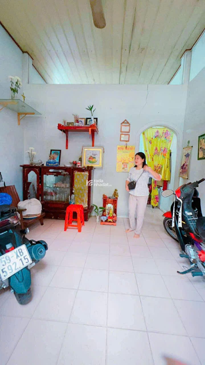 HẺM NHỰA 6m THÔNG, TRUNG TÂM LÀNG ĐẠI HỌC GẦN NGÃ TƯ THỦ ĐỨC, 5X22 CHỈ 12 TỶ.