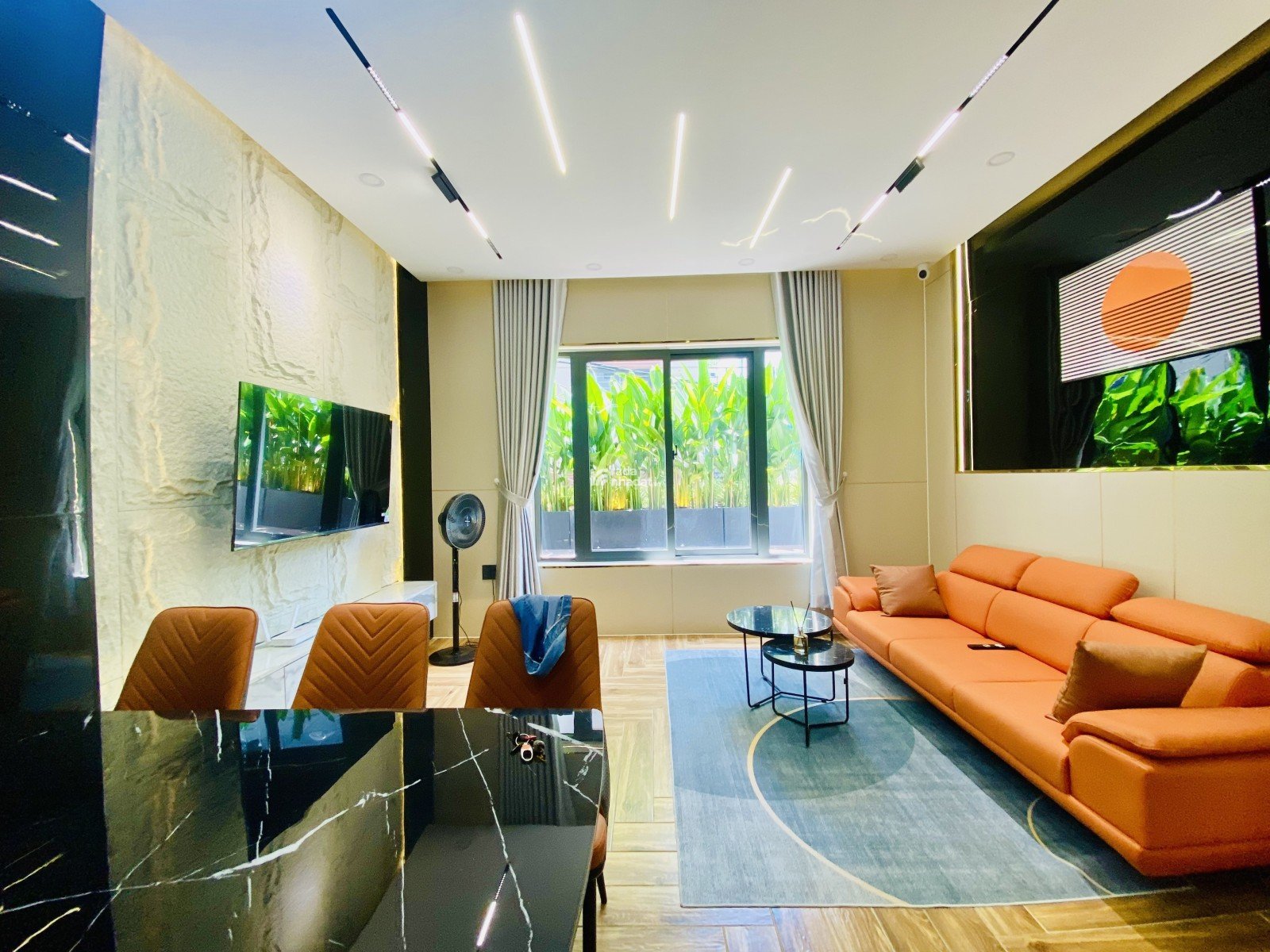 10m RA MẶT TIỀN QUANG TRUNG - NHÀ 5 TẦNG FULL NT - DTSD 150m2 - 7.99 TỶ