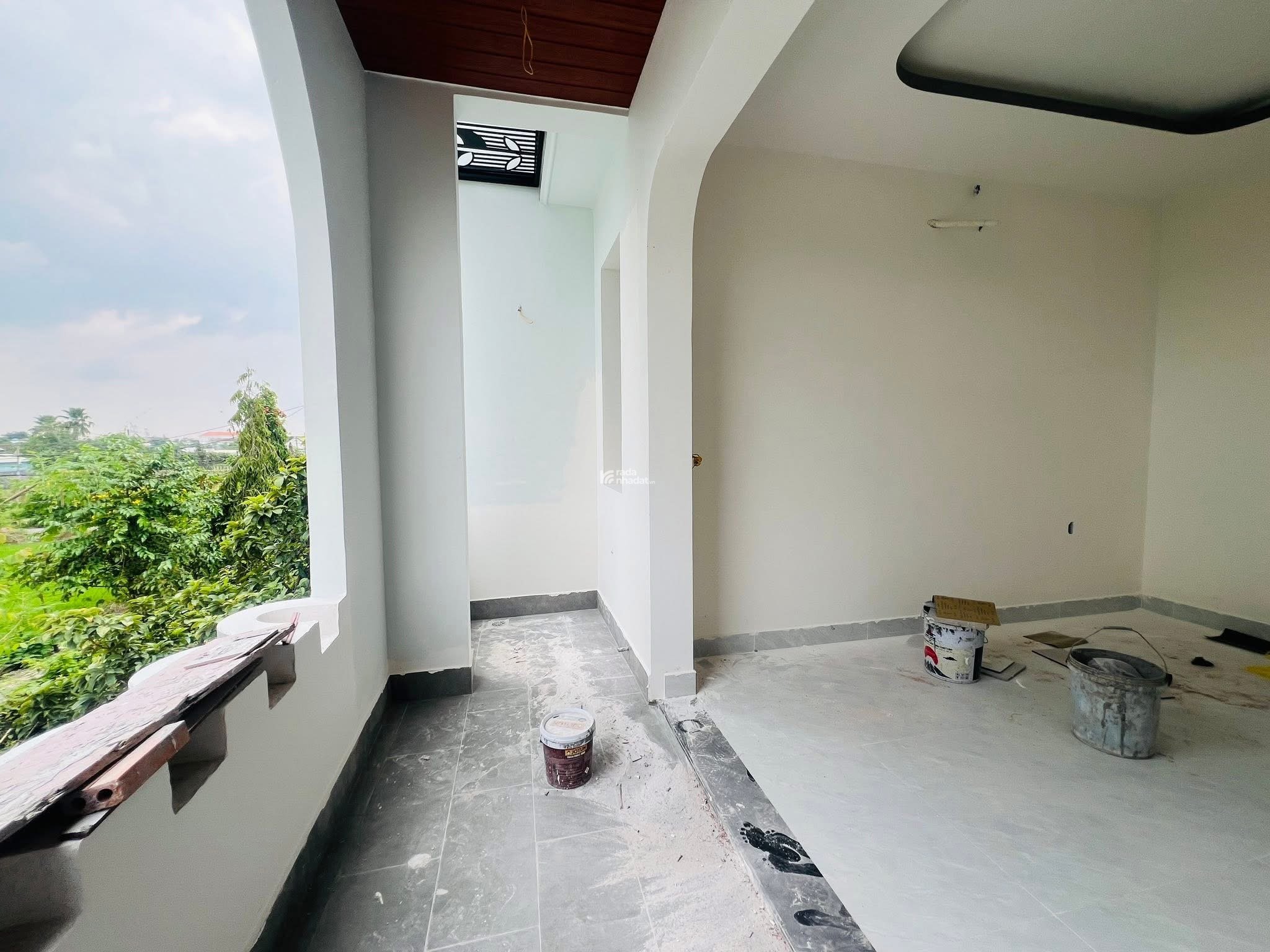 Bán nhà mặt tiền sắp hoàn thiện 