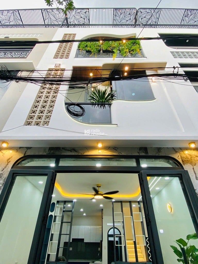 NHỈNH 5 TỶ - NHÀ 3 TẦNG MỚI ĐẸP - 43M2 (4.4x10) - 3PN - GẦN MẶT TIỀN, CÔNG VIÊN LÀNG HOA