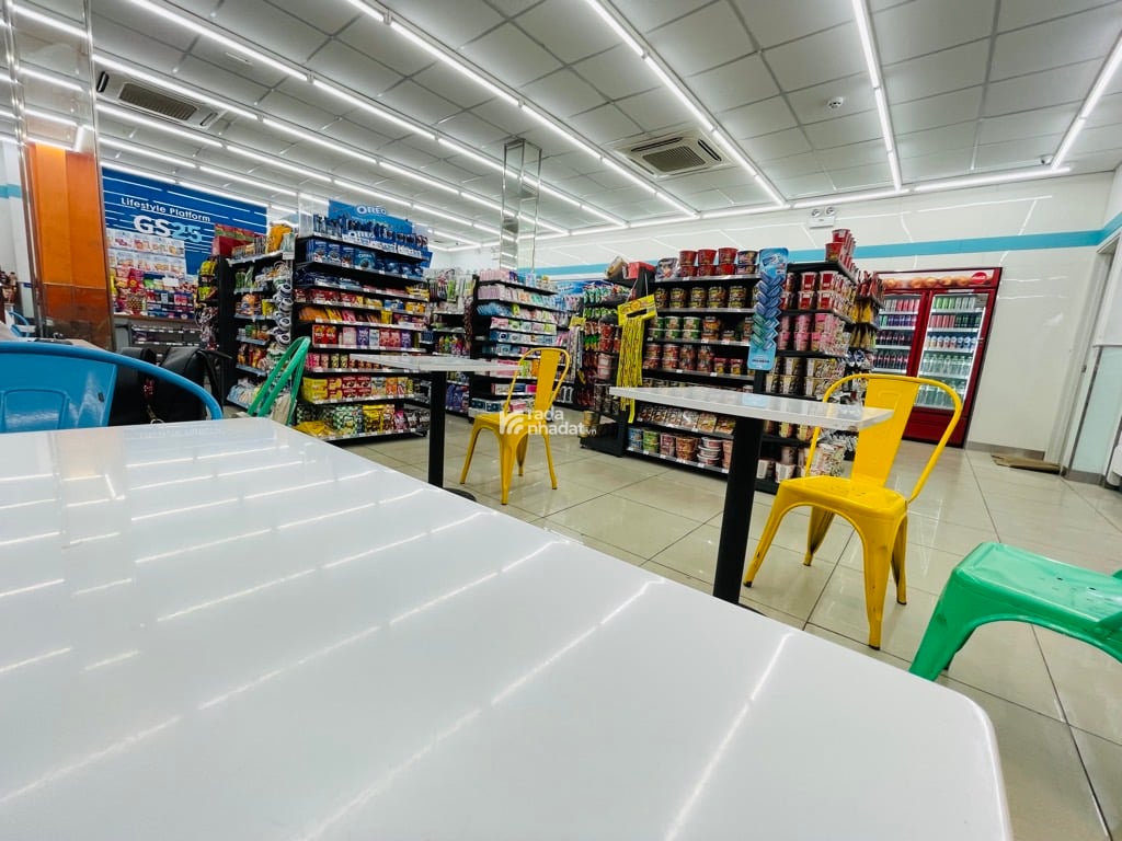  MẶT TIỀN TÂN HƯƠNG - TÂN PHÚ - 210M2 - NGANG 12M - HỢP ĐỒNG THUÊ 3 NĂM 