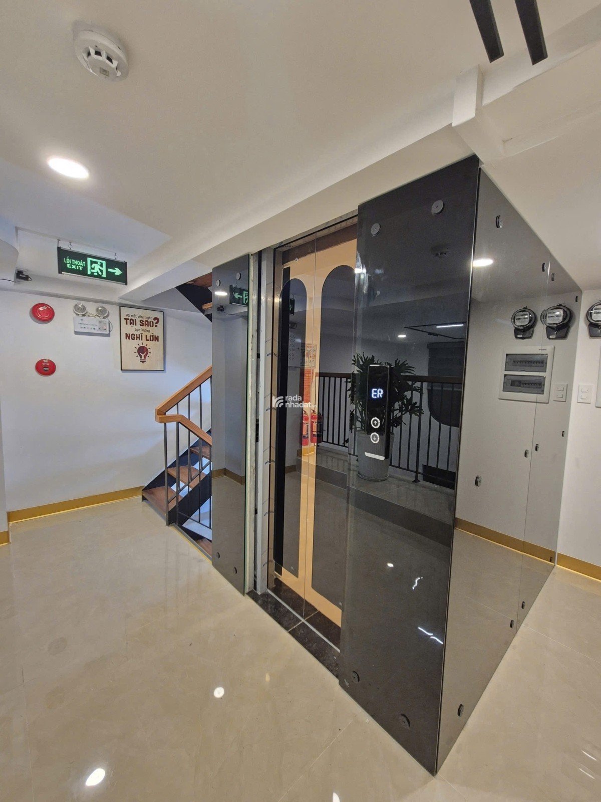 CHDV HẠNG SANG 2 MẶT TIỀN TÔN THẤT TÙNG Q1 - DÒNG TIỀN 1.2 TỶ/NĂM