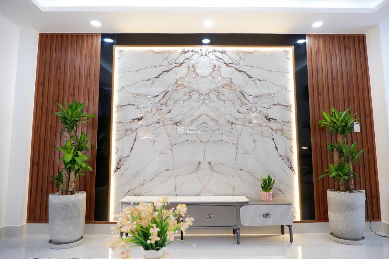 CHO THUÊ NHÀ PHỐ 4 TẦNG FULL NỘI THẤT - MẶT TIỀN TL44, THẠNH LỘC, Q12 