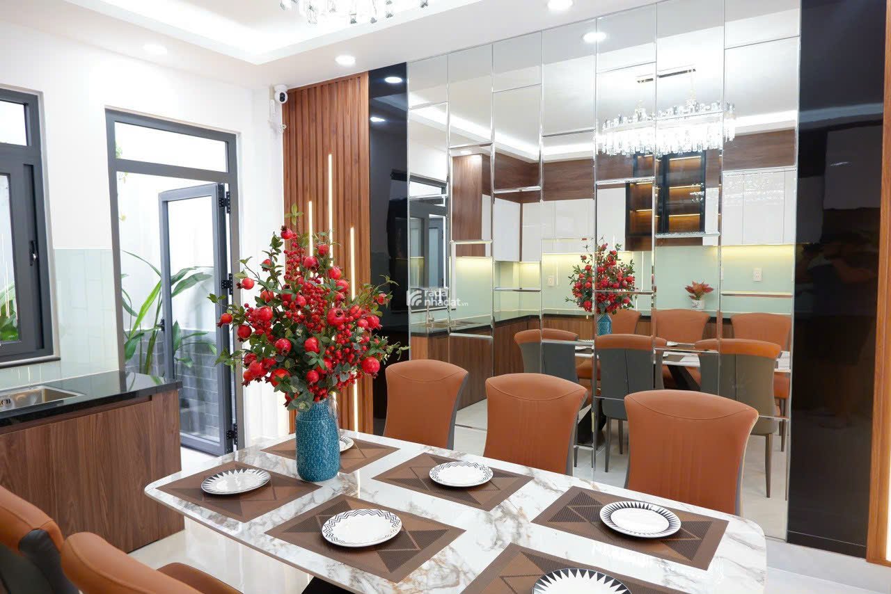 CHO THUÊ NHÀ PHỐ 4 TẦNG FULL NỘI THẤT - MẶT TIỀN TL44, THẠNH LỘC, Q12 