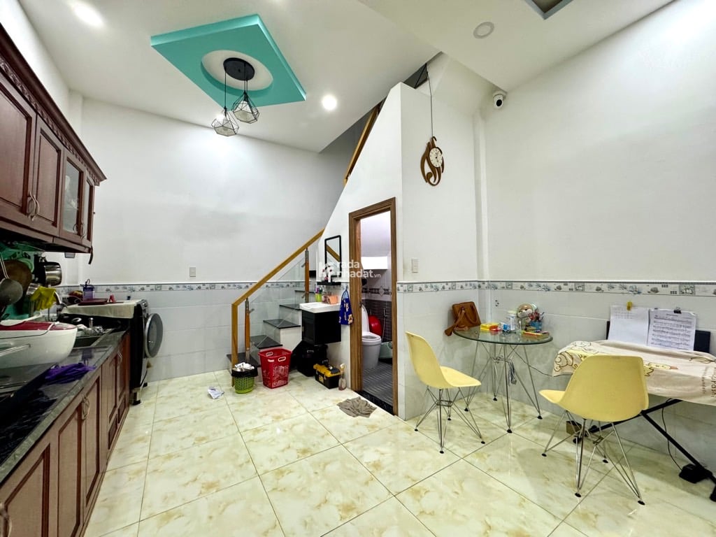 BÁN NHÀ KẾ AEON MALL TÊN LỬA 40M2 3.X TỶ 2 TẦNG HXH BÌNH TÂN